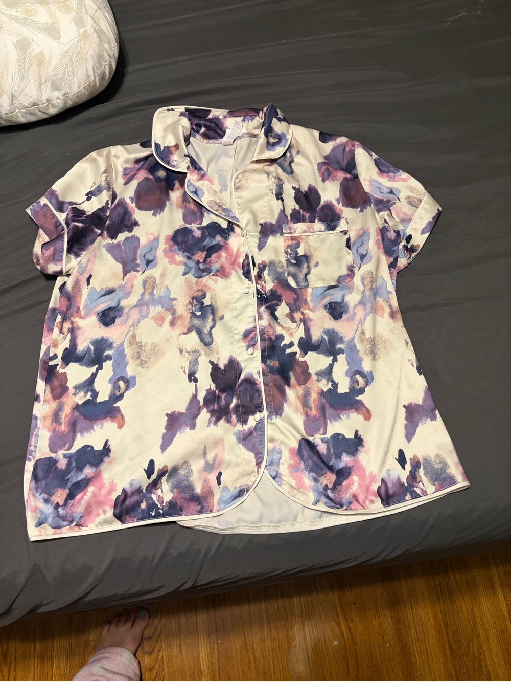 stars above Cream Short-Sleeve Button-Up Top with Purple & Pink floral Print